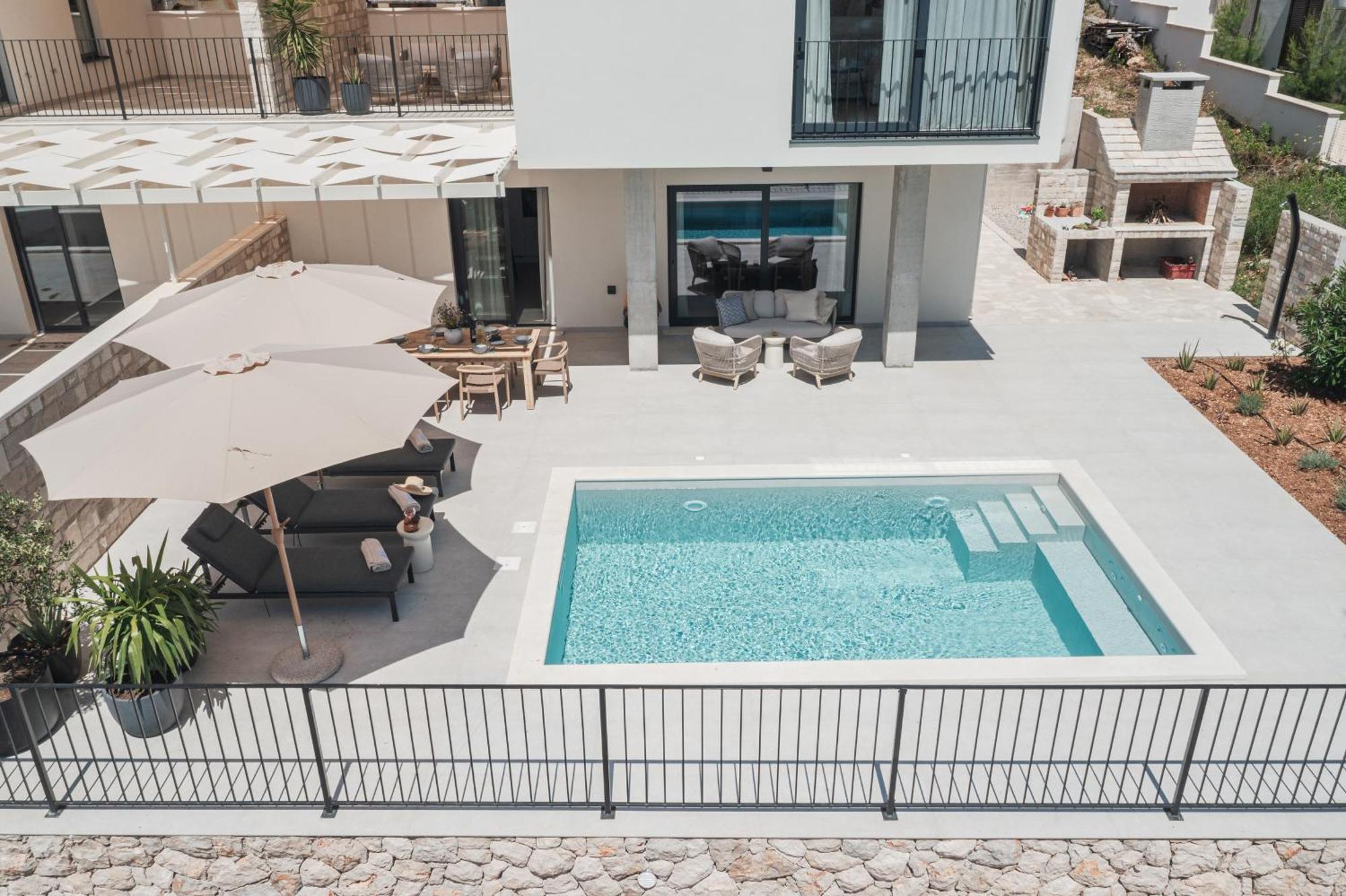 Villa Vartal *